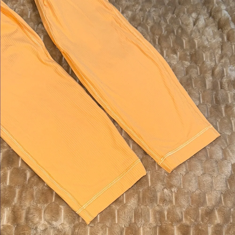 Lululemon Align Ribbed High-Rise Pant 25"
Mango Dream size 10 like New - Picture 8 of 11